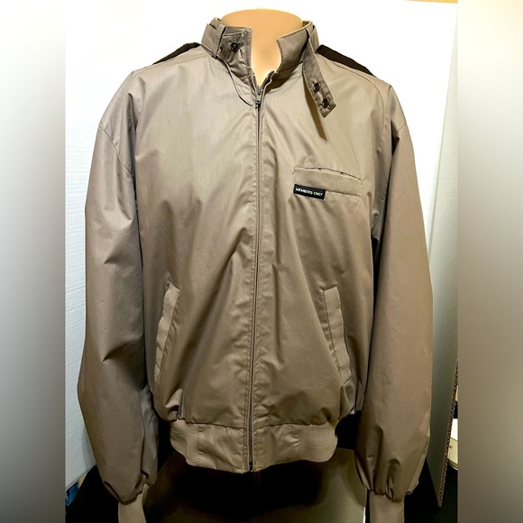 Members Only brand full zip jacket like new. Size 40. Men’s medium - Picture 1 of 5